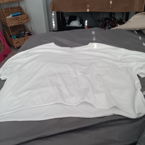 wild fable Tops - White crop, great condition 2x